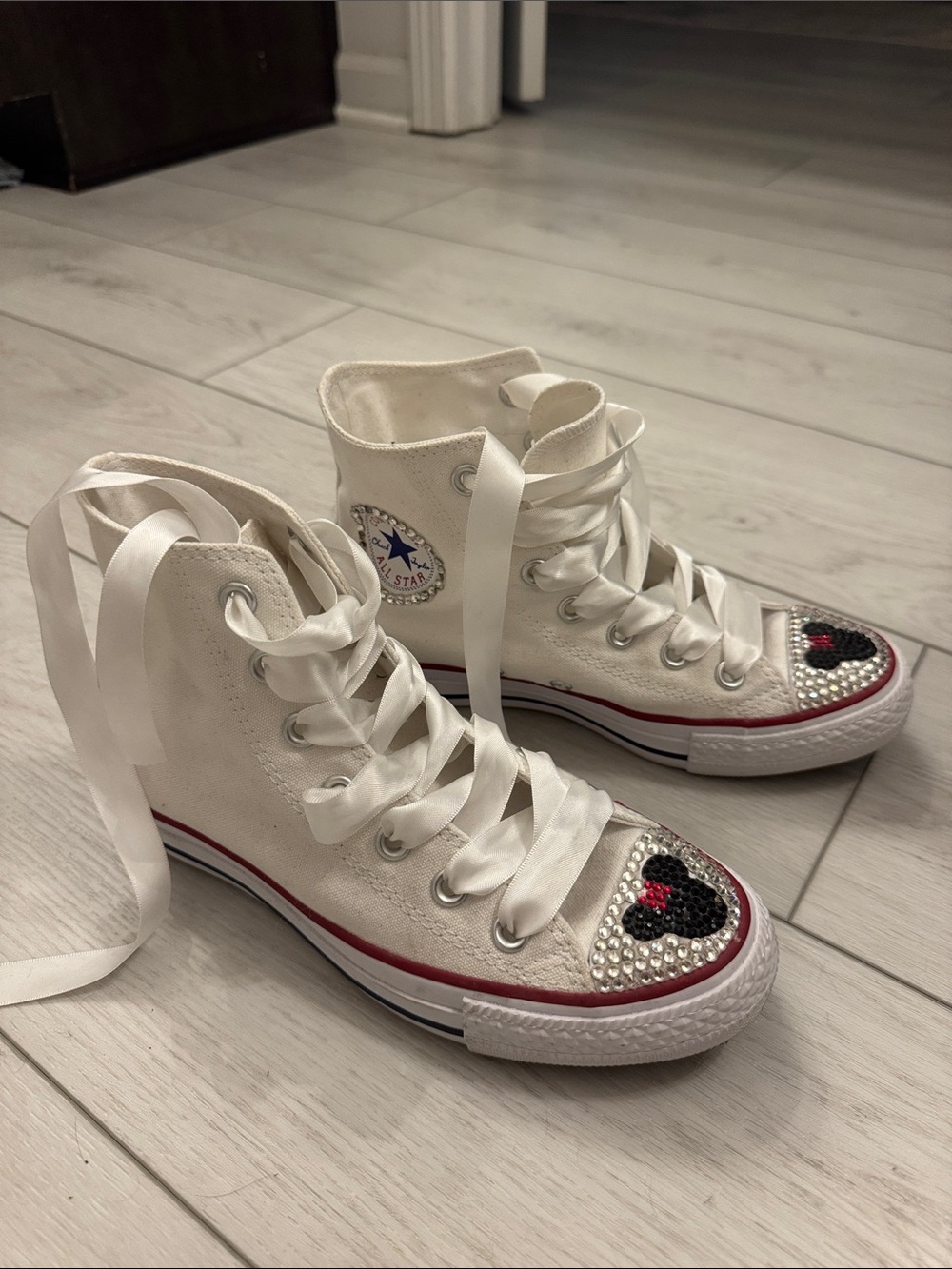 Converse White High-Top Sneakers with Rhinestone Minnie Mouse Toe